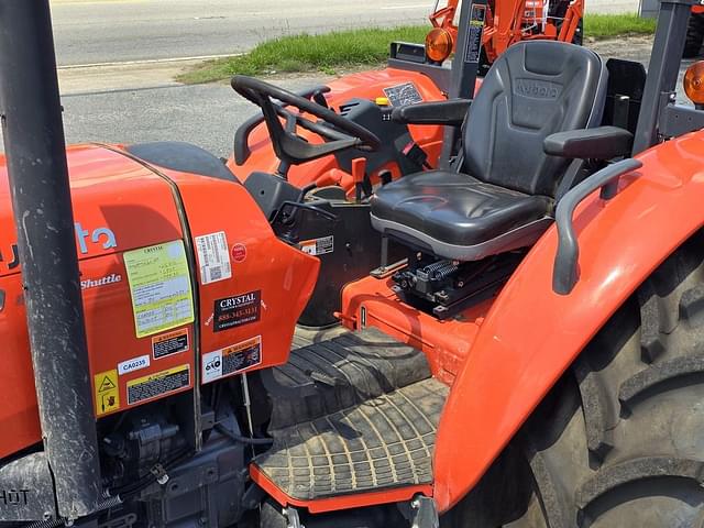 Image of Kubota M7060 equipment image 4