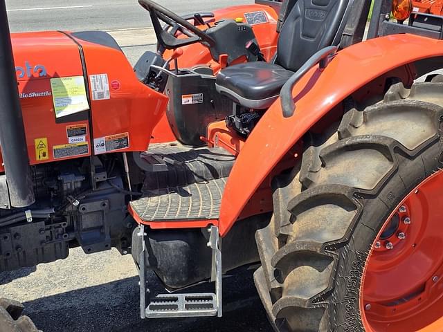 Image of Kubota M7060 equipment image 4