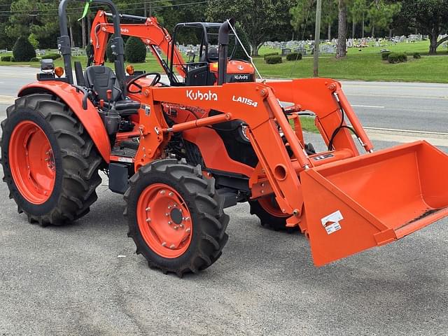 Image of Kubota M7060 equipment image 1