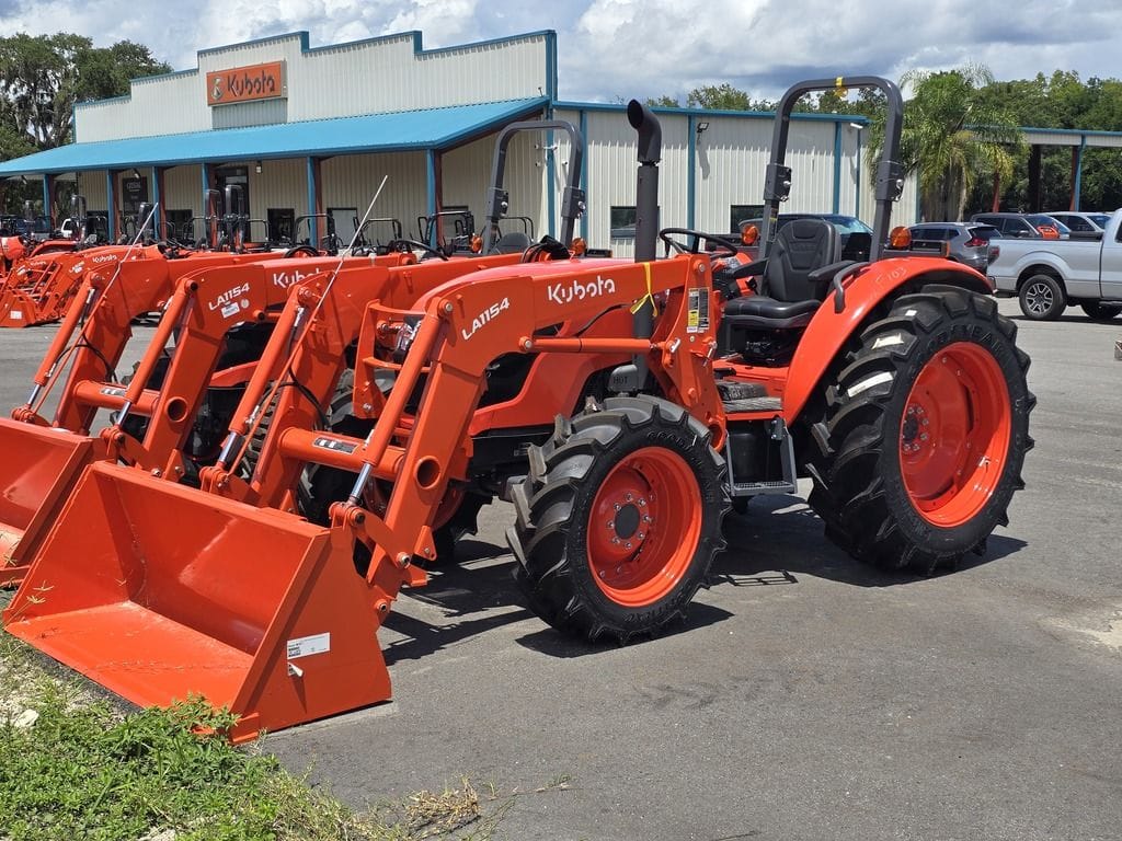 Kubota M7060 Equipment Image0
