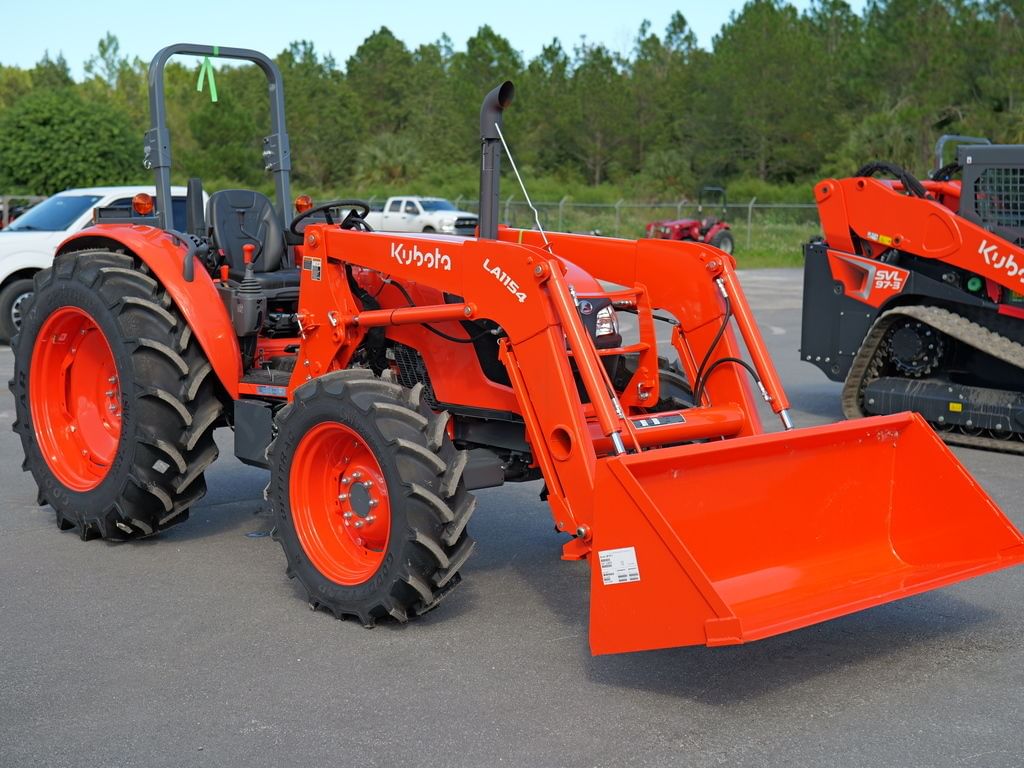 Kubota M7060 Equipment Image0