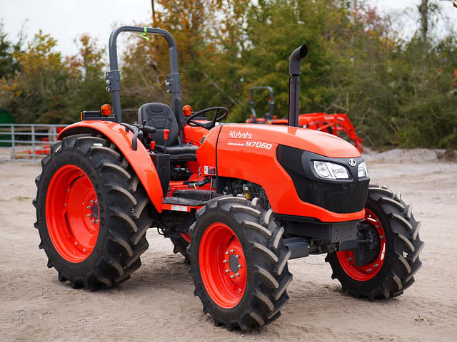 Image of Kubota M7060 equipment image 1