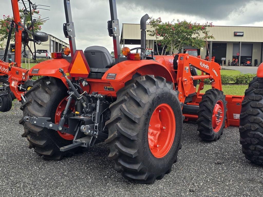 Image of Kubota M7060 Primary image