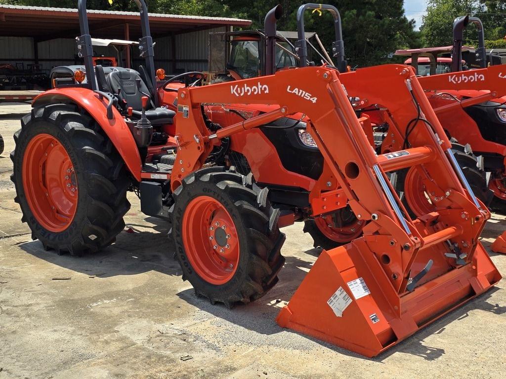 Image of Kubota M7060 Image 0