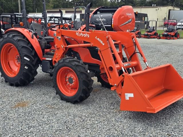 Image of Kubota M7060 equipment image 1