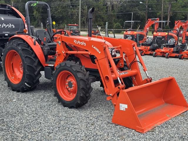 Image of Kubota M7060 equipment image 1