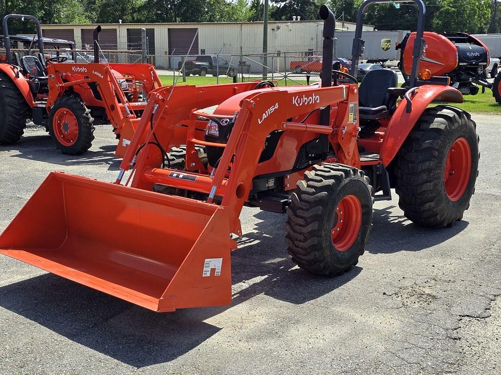 Image of Kubota M7060 Primary image