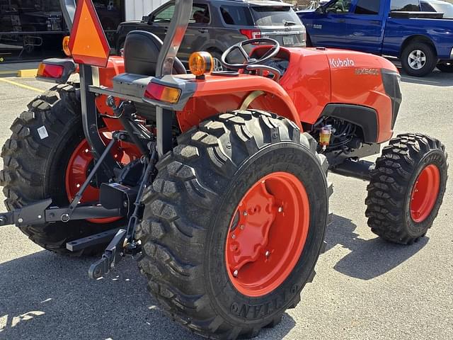 Image of Kubota MX5400 equipment image 3