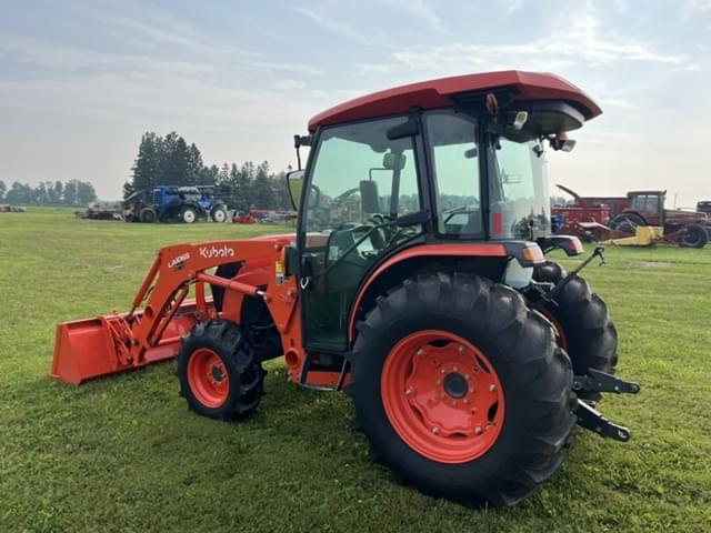 Image of Kubota MX5400 equipment image 2
