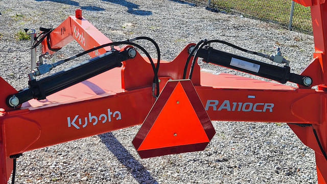 Image of Kubota RA110CR equipment image 3