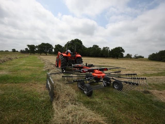 Image of Kubota RA1042T equipment image 2