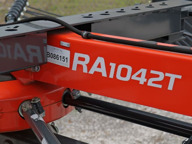 Image of Kubota RA1042T equipment image 4