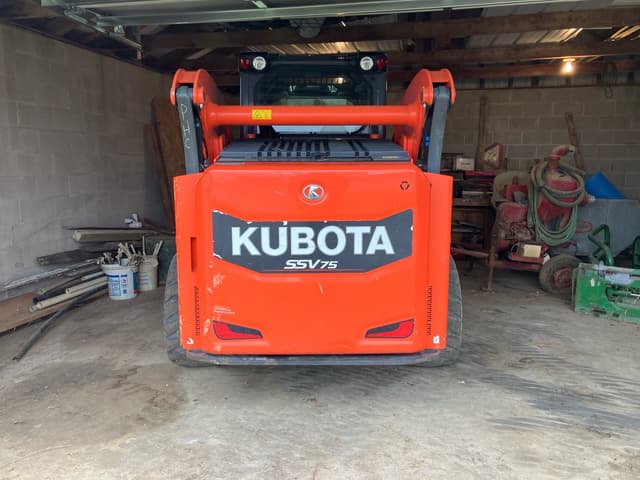 Image of Kubota SSV75 equipment image 2