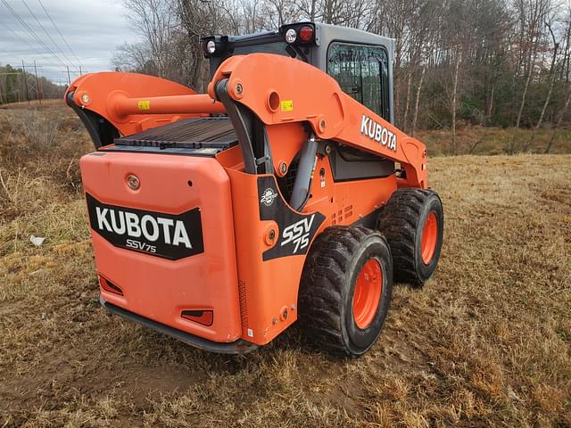 Image of Kubota SSV75 equipment image 4