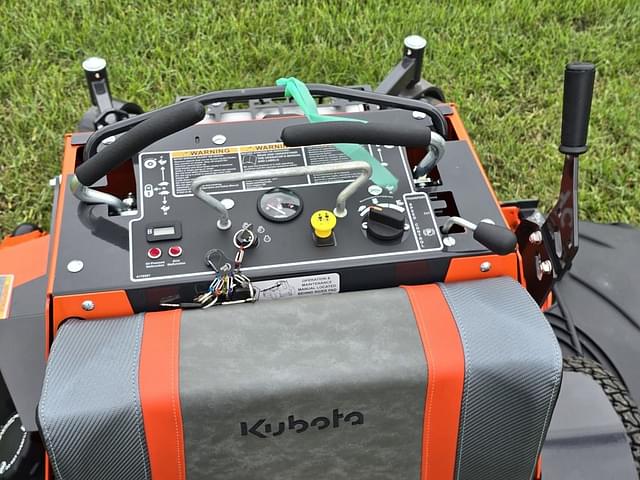 Image of Kubota SZ26-52 equipment image 4