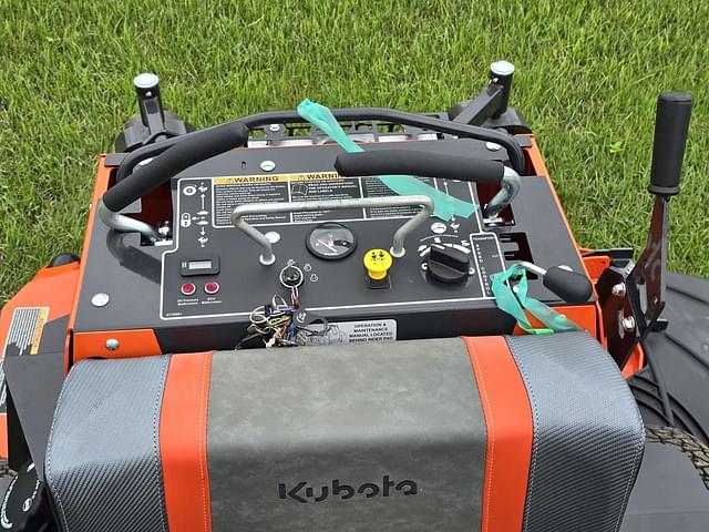 Image of Kubota SZ26-52 equipment image 4