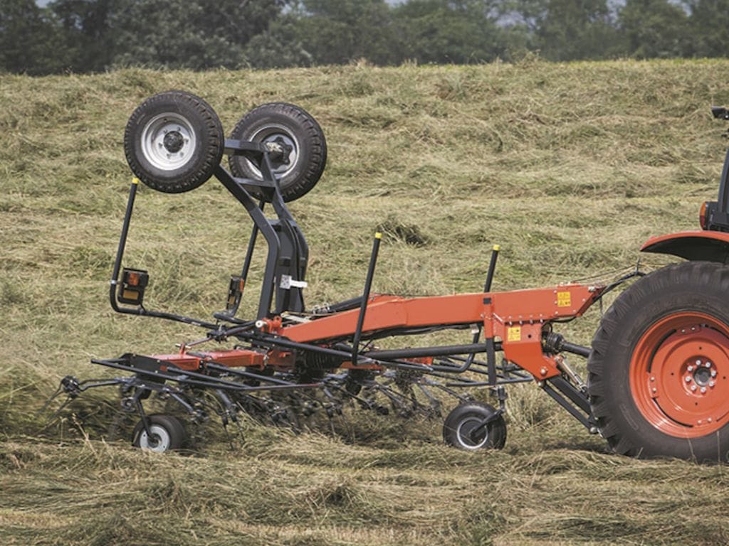 2025 Kubota TE6576CD Equipment Image0