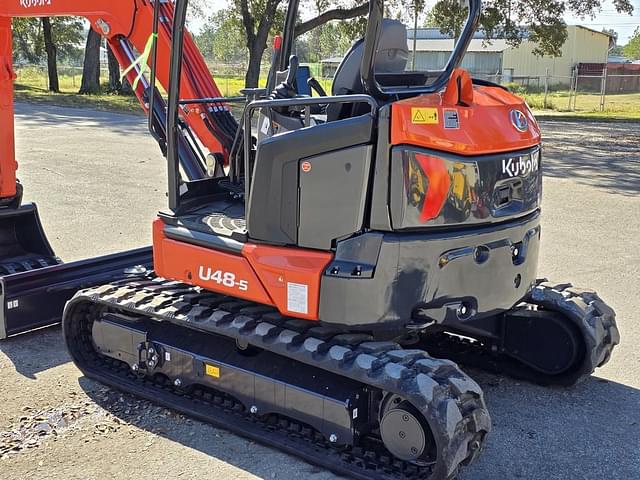 Image of Kubota U48-5 equipment image 2