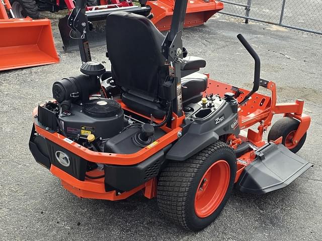 Image of Kubota Z751i equipment image 2