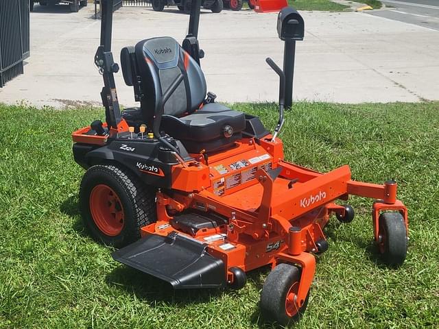 Image of Kubota Z724 equipment image 2