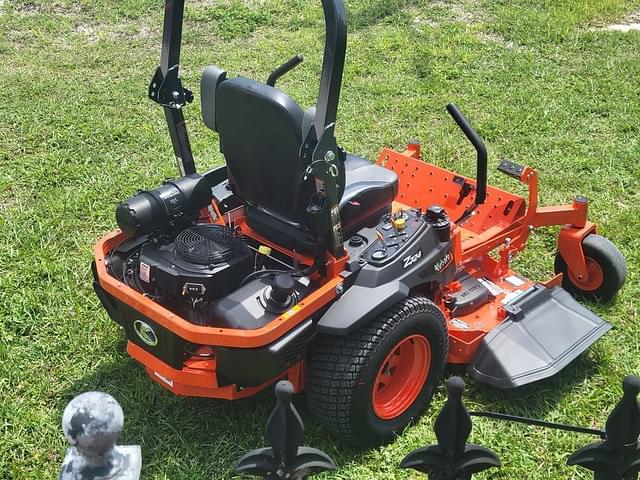 Image of Kubota Z724 equipment image 3