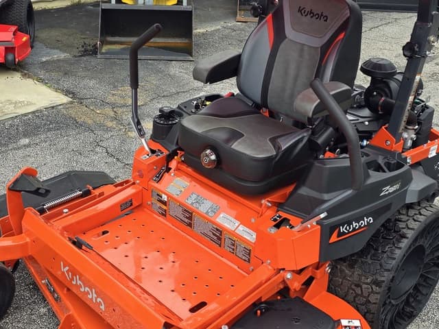 Image of Kubota Z781KWTI-60 equipment image 4
