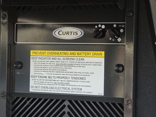 Image of Kubota ZD1211-3-60 equipment image 3