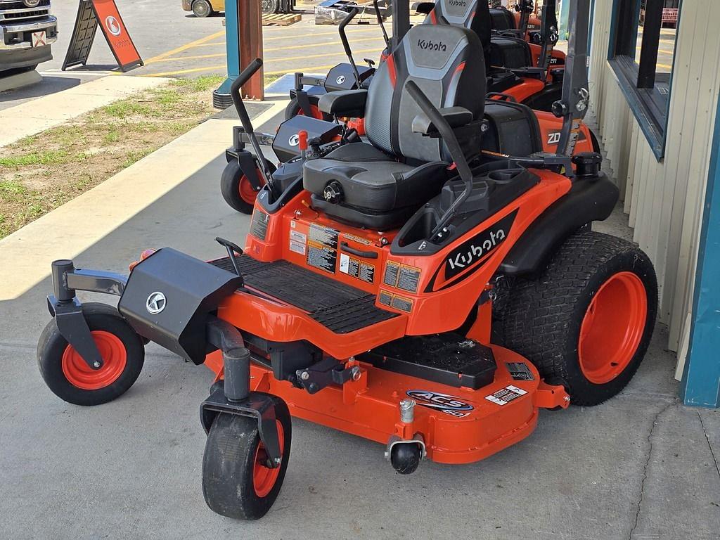 Image of Kubota ZD1211 Image 1