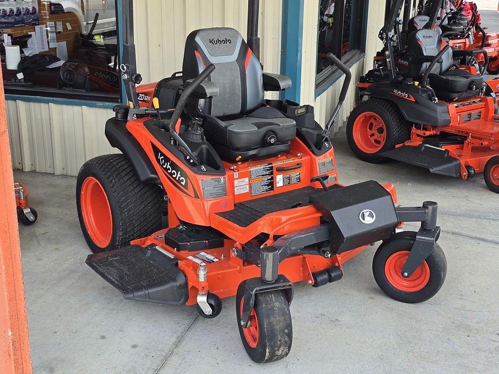Image of Kubota ZD1211 Image 0