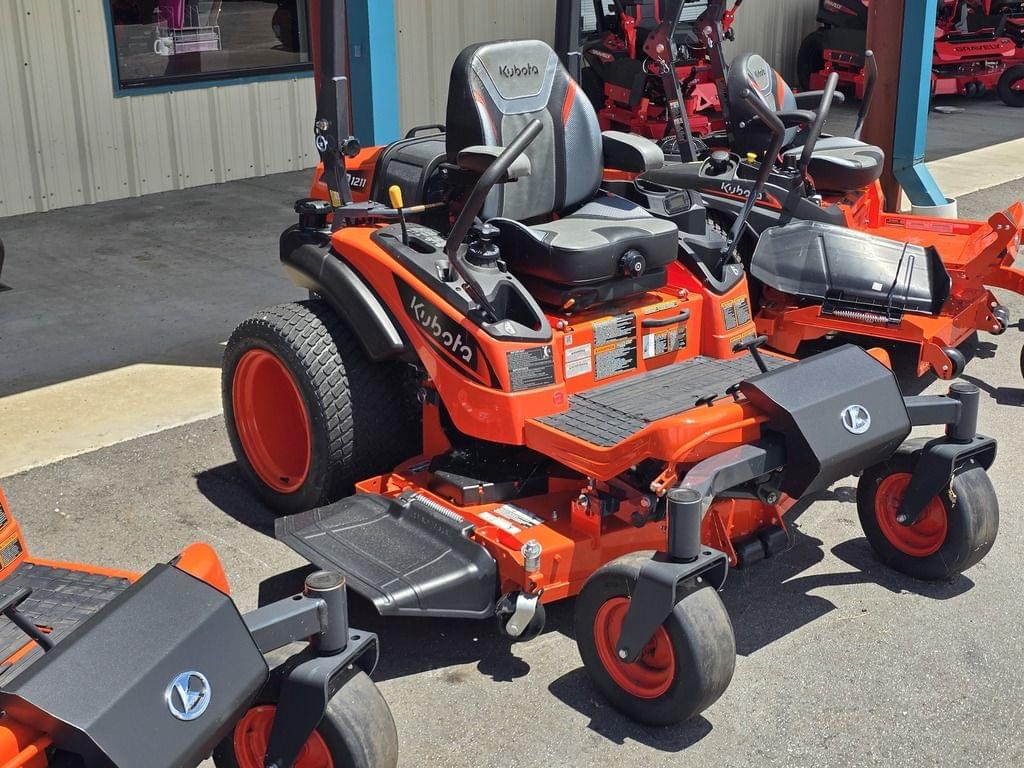 Image of Kubota ZD1211 Image 0