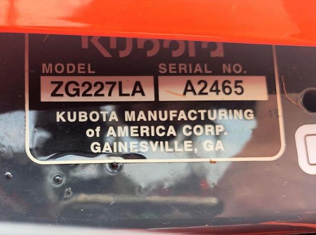 Image of Kubota ZG227 equipment image 4