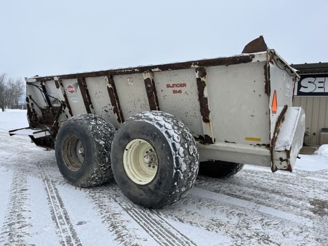 Image of Kuhn Knight 8141 equipment image 2