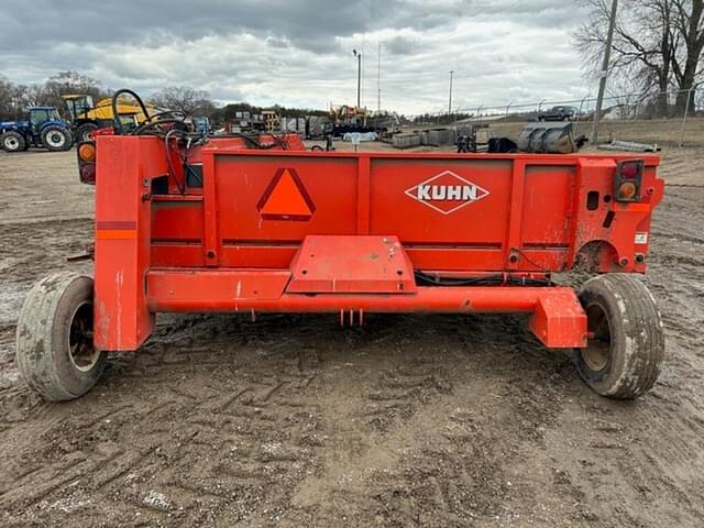 Image of Kuhn Knight MM300 equipment image 3