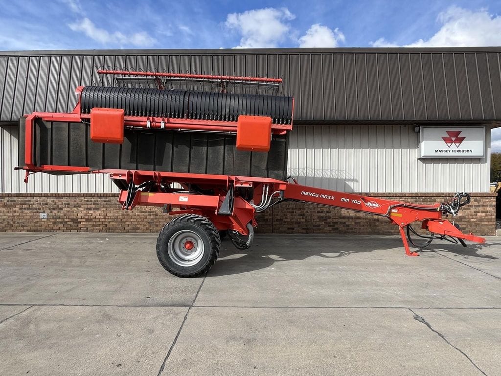 Kuhn Merge-Maxx MM700 Equipment Image0