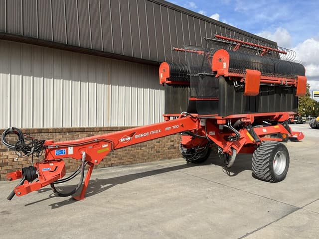 Image of Kuhn Merge-Maxx MM700 equipment image 4
