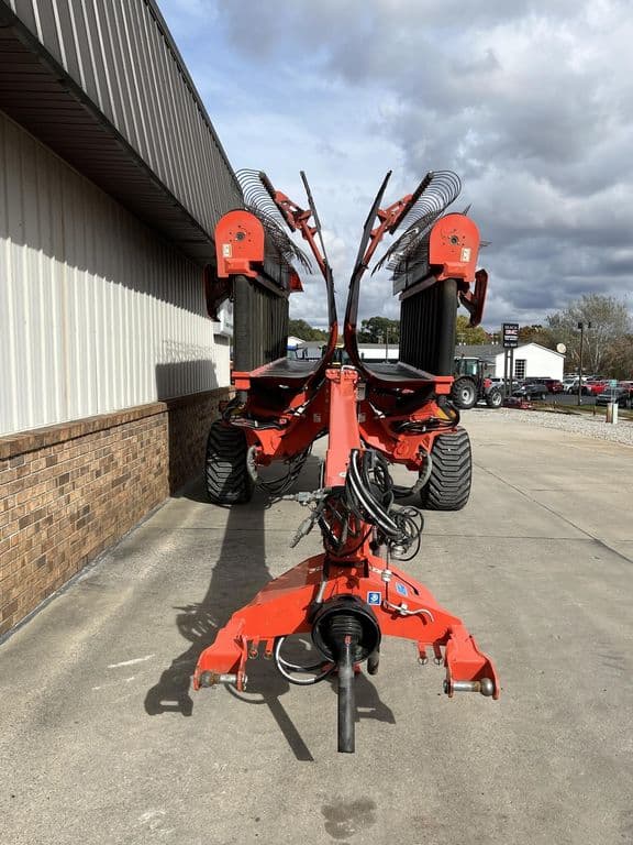 Image of Kuhn Merge-Maxx MM700 equipment image 3