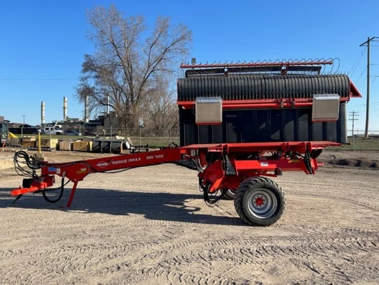 Kuhn Merge-Maxx 700 Hay and Forage Hay - Mergers for Sale | Tractor Zoom
