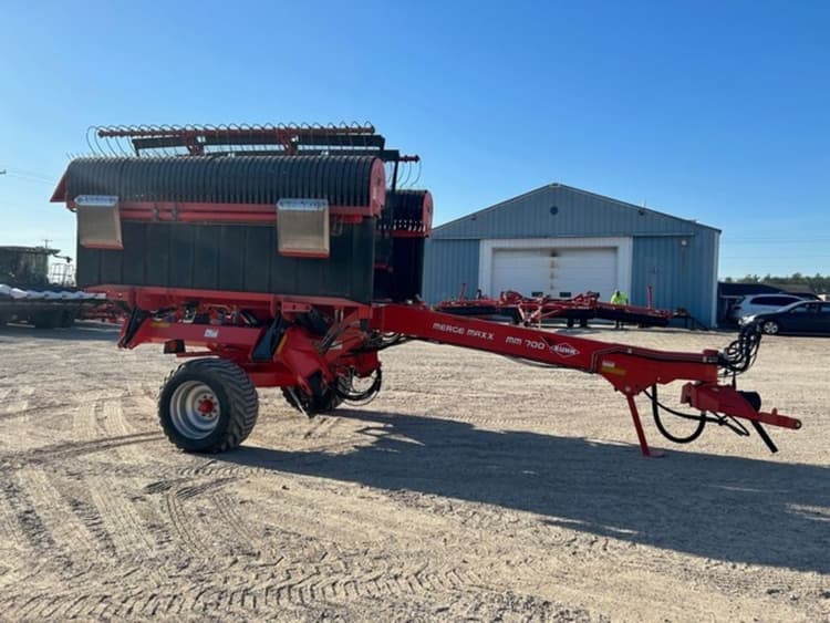 Kuhn Merge-Maxx 700 Hay and Forage Hay - Mergers for Sale | Tractor Zoom