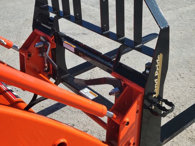 Image of Land Pride PFL3048 equipment image 2