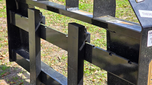 Image of Land Pride PFL1242 equipment image 3