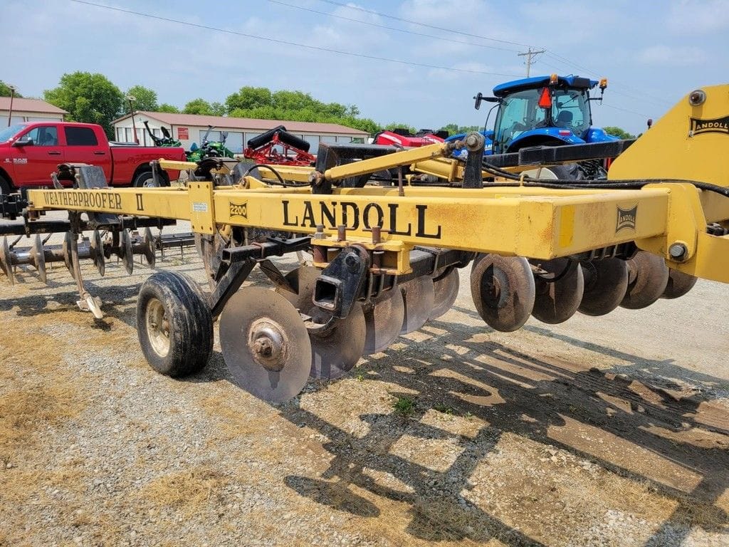 Main image Landoll 2200