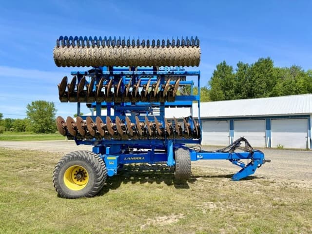 Image of Landoll 7822 equipment image 3