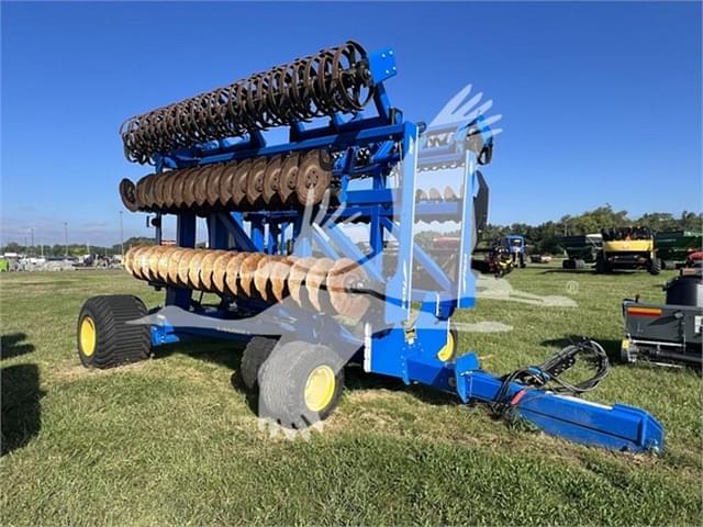 Image of Landoll 7833 equipment image 3