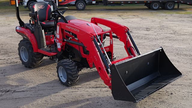 Image of Mahindra 1120 HST equipment image 1