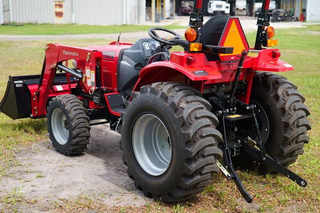 Image of Mahindra 1626 HST equipment image 3