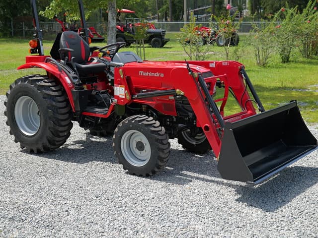 Image of Mahindra 1626 HST equipment image 3