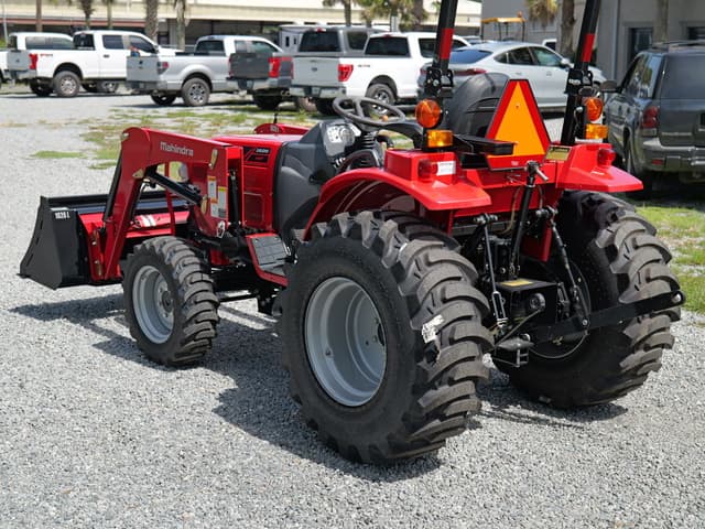 Image of Mahindra 1626 HST equipment image 1