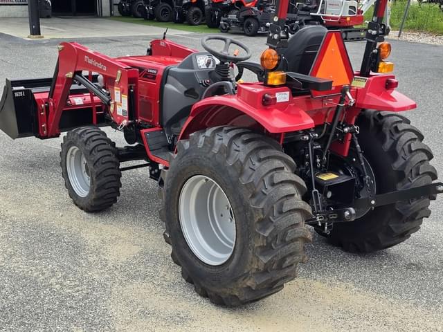 Image of Mahindra 1626 HST equipment image 2