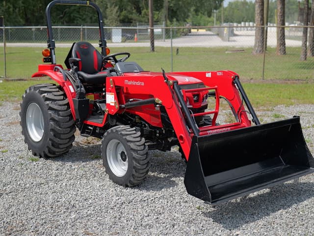 Image of Mahindra 1626 HST equipment image 1