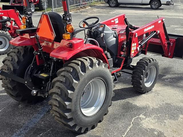 Image of Mahindra 1626 SST equipment image 2